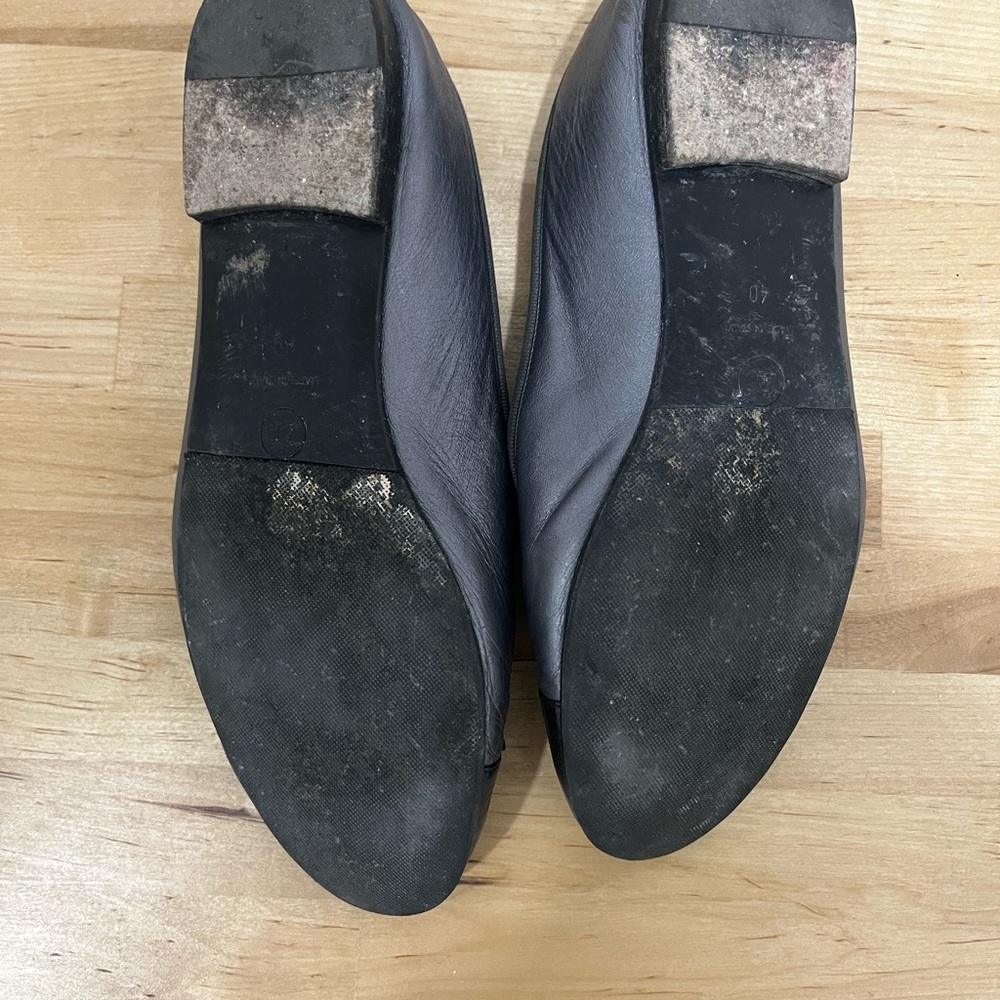 Vintage chanel ballet flats.